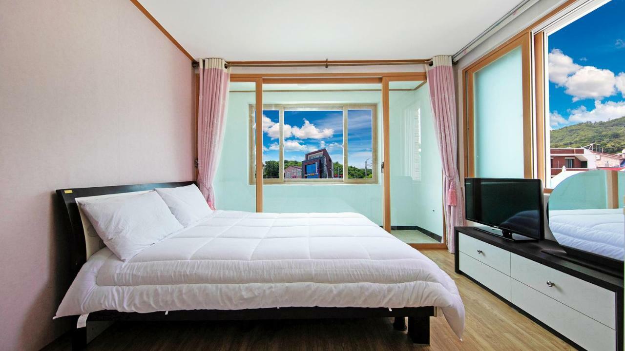 Samcheok Sol Beach Pension Extérieur photo