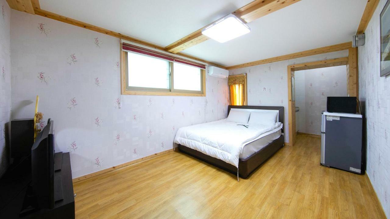 Samcheok Sol Beach Pension Extérieur photo