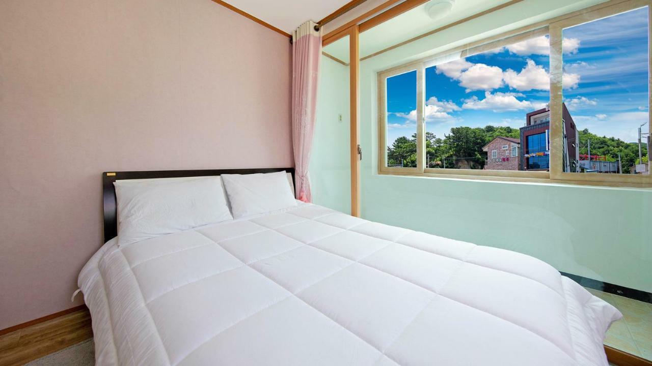 Samcheok Sol Beach Pension Extérieur photo