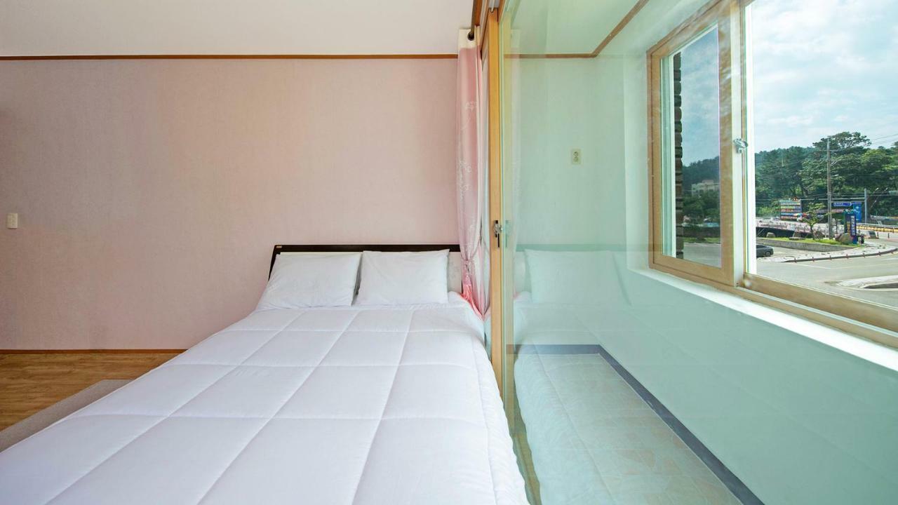 Samcheok Sol Beach Pension Extérieur photo
