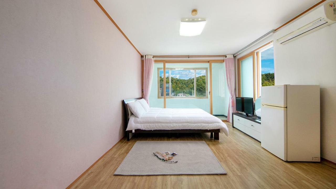 Samcheok Sol Beach Pension Extérieur photo